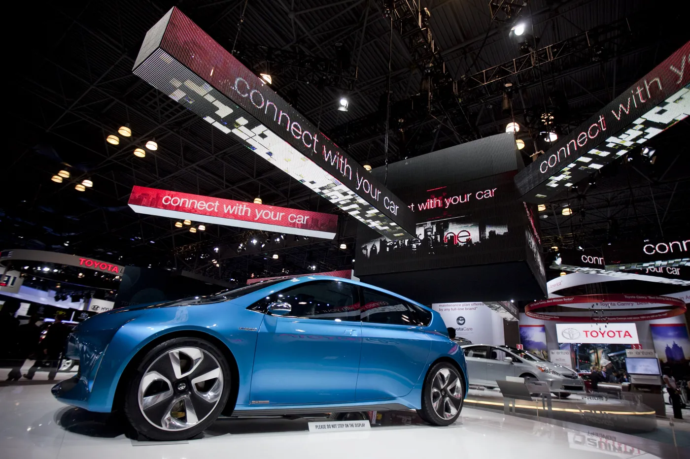 Samochód koncepcyjny Toyota Prius C w wersji hybrydowej na wystawie w New York International Auto Show (NYIAS) w Nowym Jorku, USA