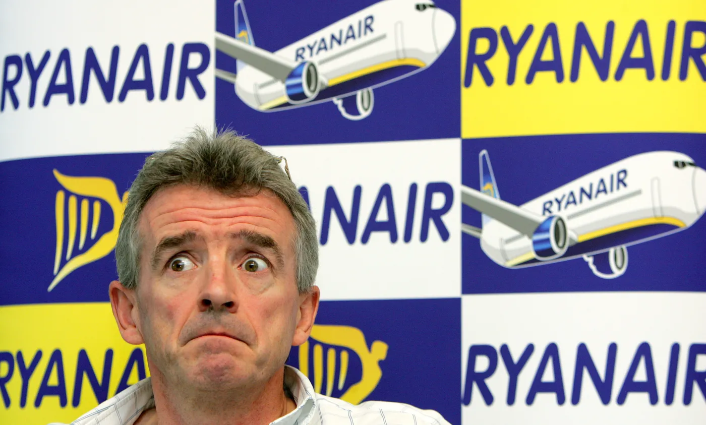 Ryanair przymocował okno pilota... taśmą przylepną