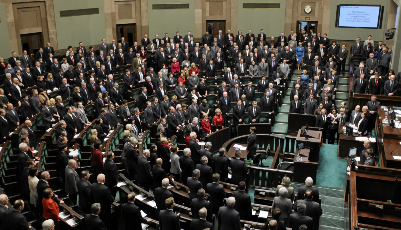 Sondaż CBOS: Rośnie poparcie dla Nowej Prawicy Janusza Korwin-Mikkego