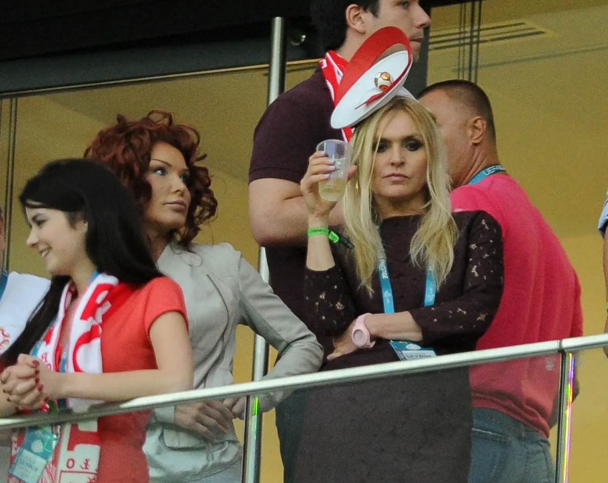 876528-20120612pf-ro095.jpg