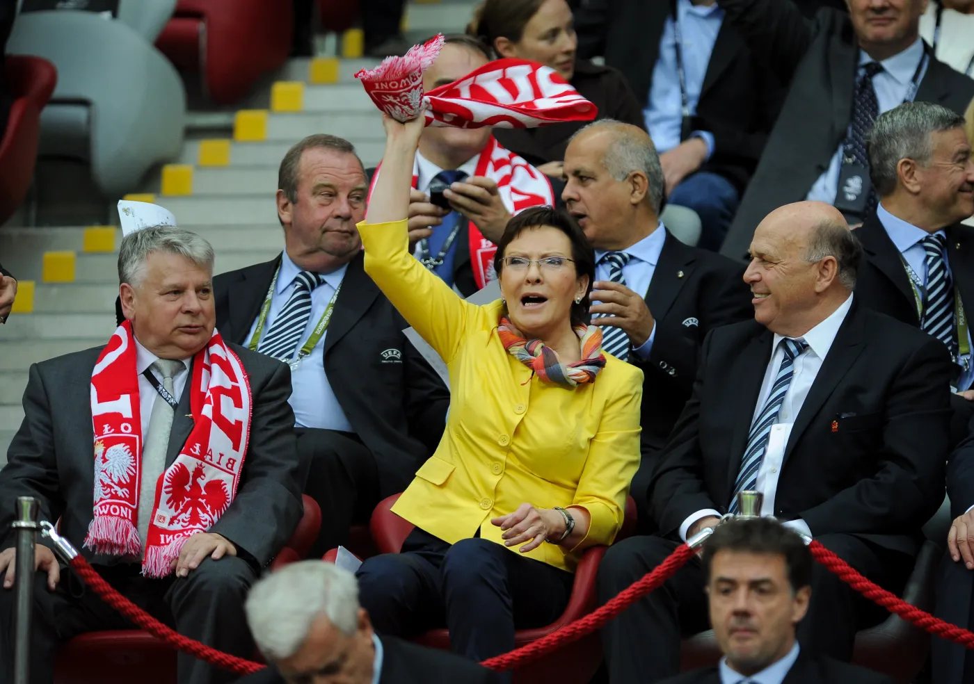 876568-20120612pf-ro098.jpg