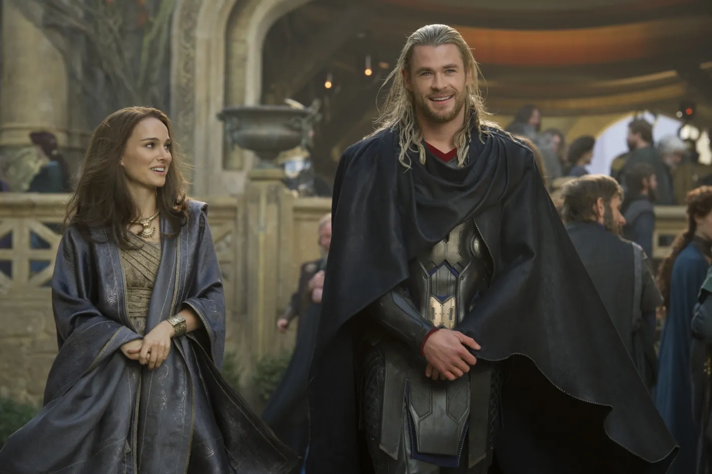 1546914-thor-mroczny-swiat.jpg