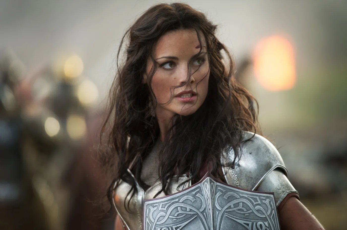 1546994-thor-mroczny-swiat.jpg