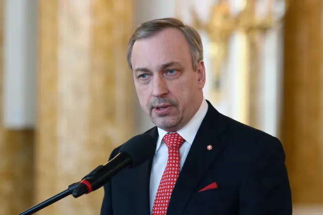 Zdrojewski: Opłata audiowizualna wyniesie maksymanie 100 zł rocznie. Ze środków będą korzystać również media prywatne