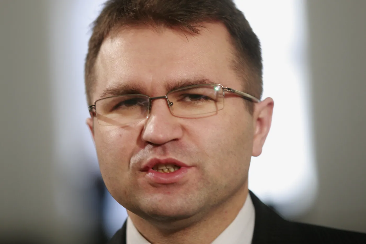 Girzyński, sceptyk teorii zamachu z PiS, napisze książkę o polityce i Kaczyńskim