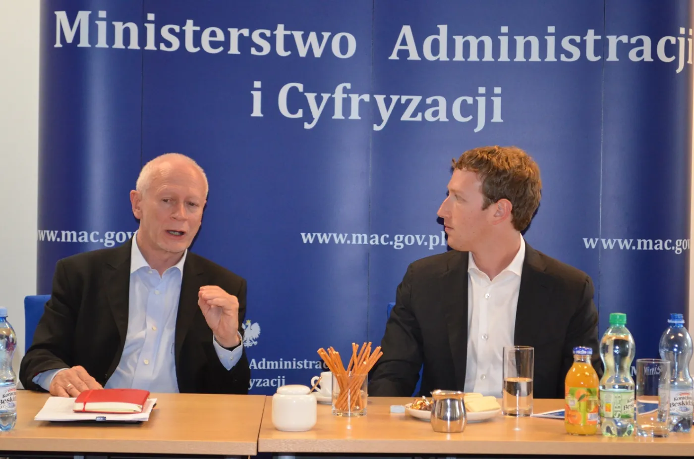 Założyciel Facebooka w Polsce. Mark Zuckerberg rozmawiał z ministrem Bonim o przyszłości internetu