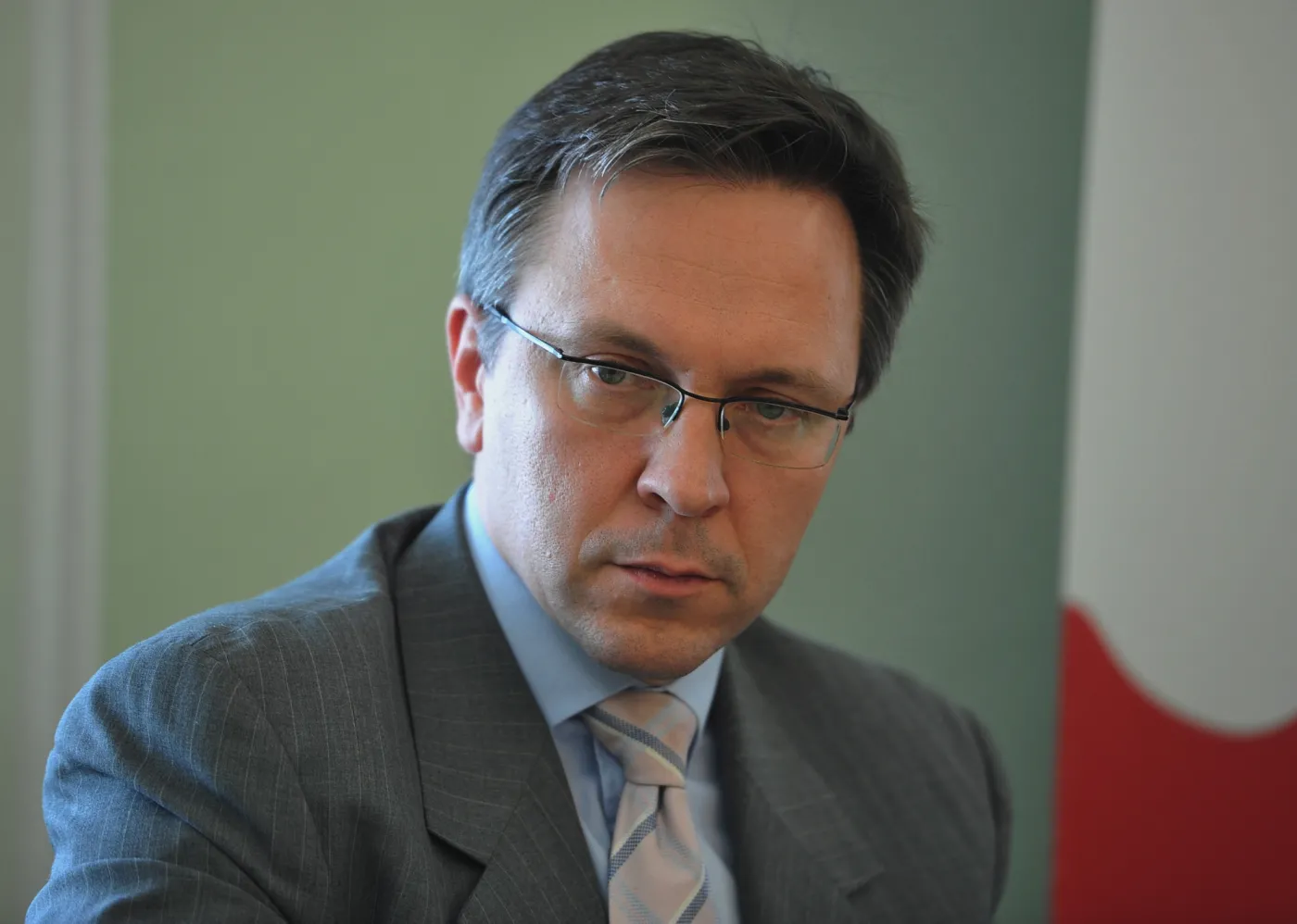 Rybiński: Co zrobić, pozostać w OFE czy przejść do ZUS?