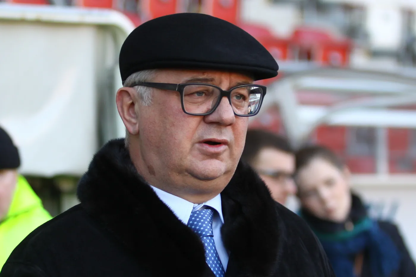Profesor wśród menedżerów