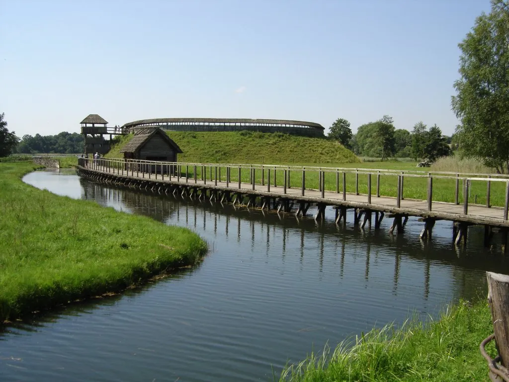 2129370-gro-raden-pol-hist.jpg