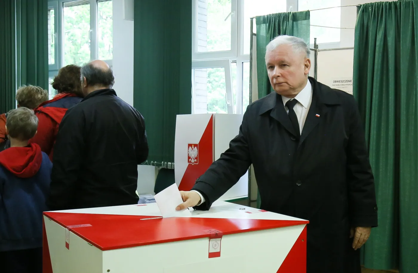 Prawnicy: Słowa Kaczyńskiego o dymisji premiera in blanco nie mają umocowania w konstytucji