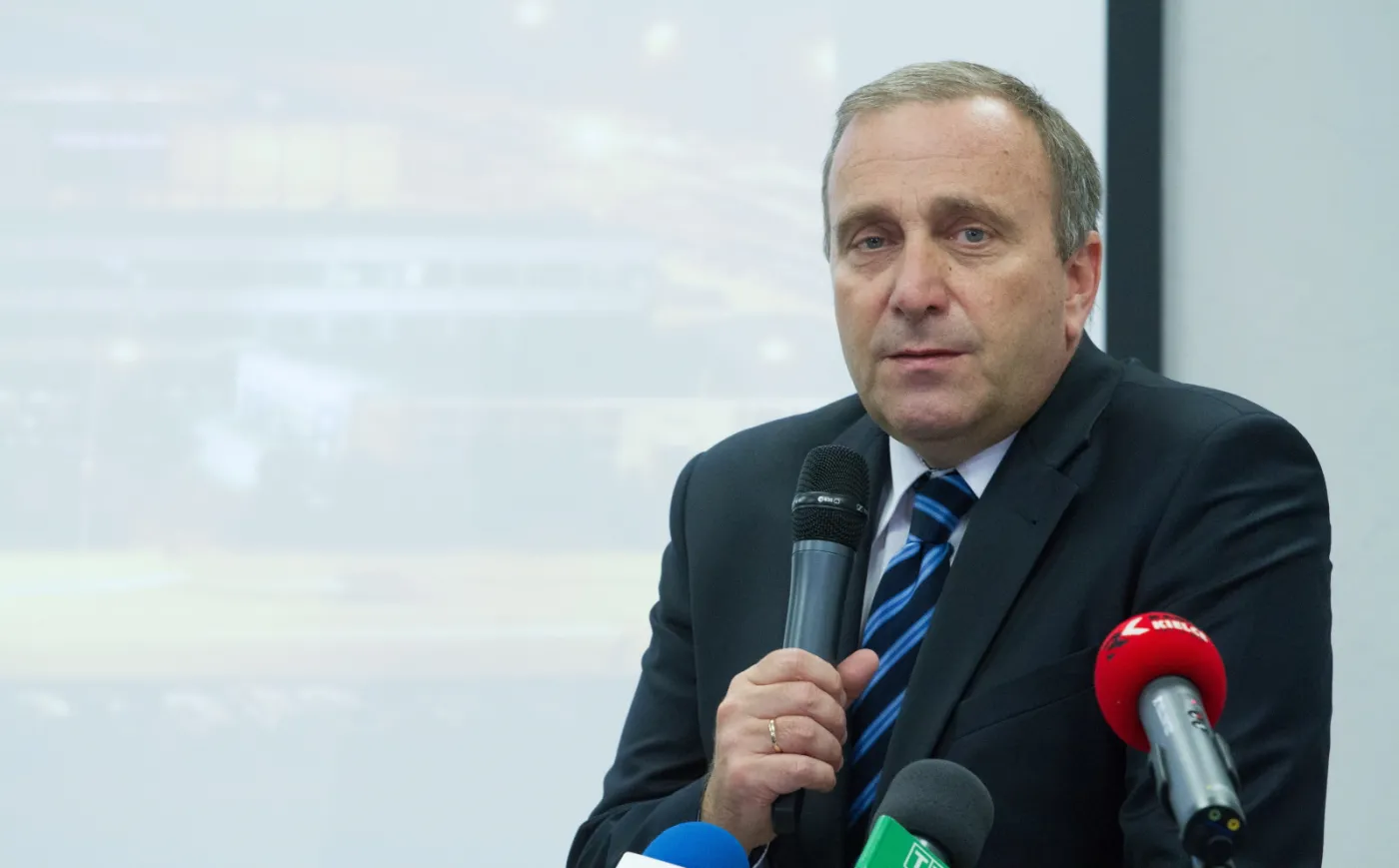 Schetyna: Nie pękamy. Chcemy pomóc krajom sparaliżowanym przez setki tysięcy imigrantów