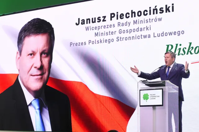 Konwencja PSL: Najniższa emerytura 1200 złotych, lekarstwa dla emerytów i płaca minimalna w wysokości połowy średniego wynagrodzenia