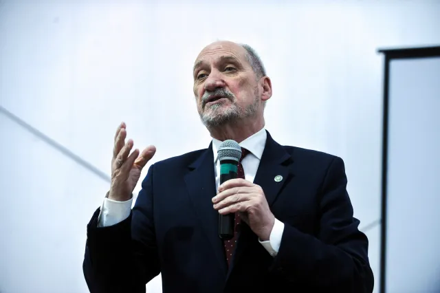 Macierewicz: Polsko-brytyjski traktat obronny to przełom