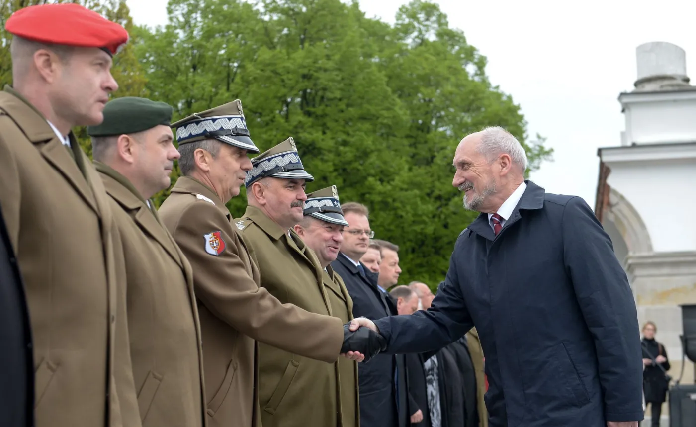 Macierewicz: Mogę rozmawiać z Siemoniakiem, jak przeprosi