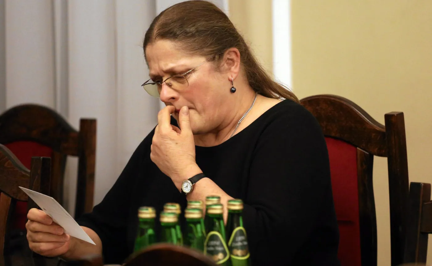 Komisja etyki zwróciła uwagę Krystynie Pawłowicz za użycie przemocy wobec posłanki PO
