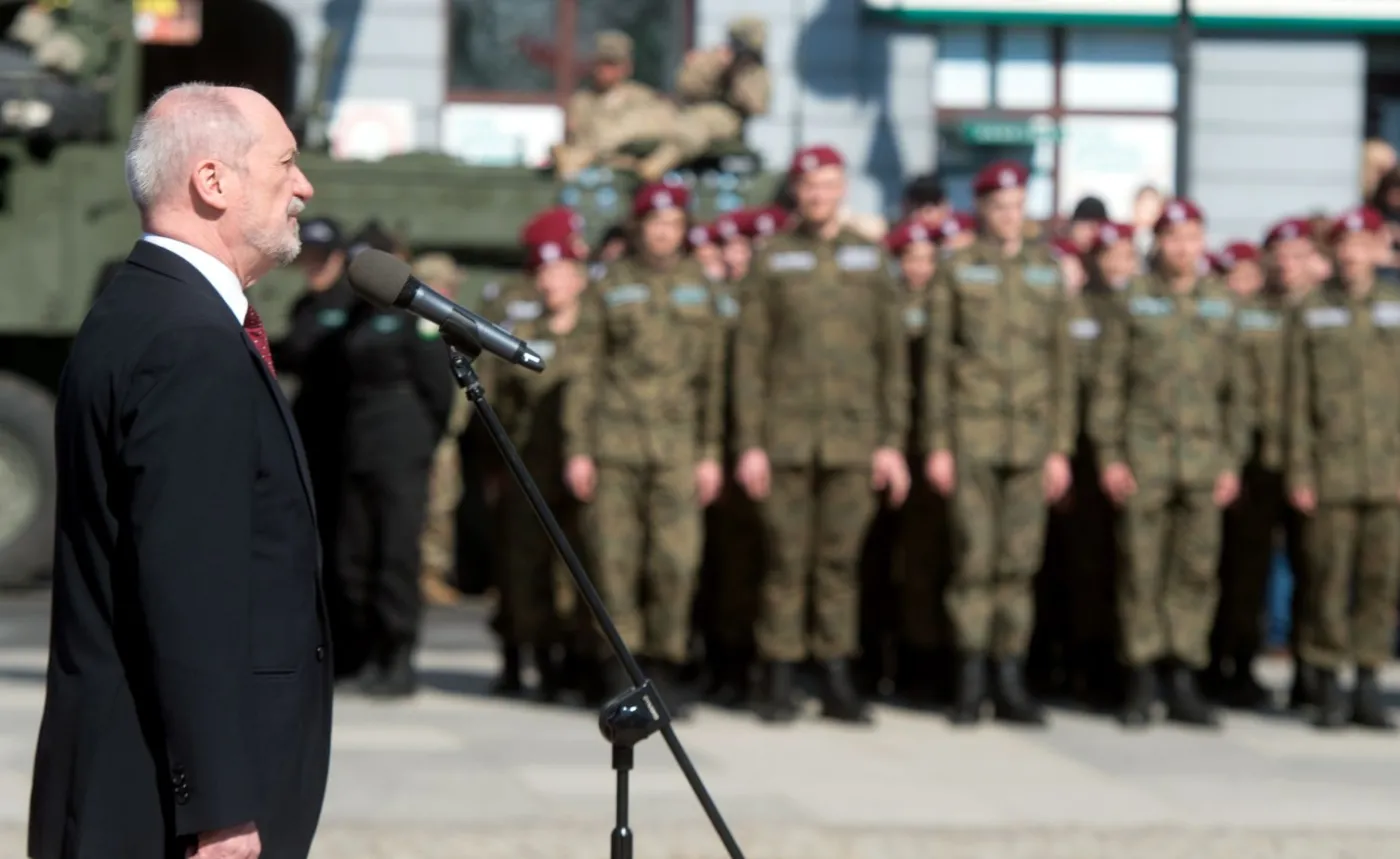 Macierewicz: Berczyński miał poświadczenie bezpieczeństwa wydane przez amerykańskie służby