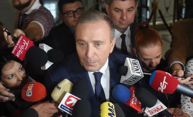 Schetyna: Kaczyński musi sobie zdać sprawę, że demolując niezależność sądów, wyprowadza Polskę z UE