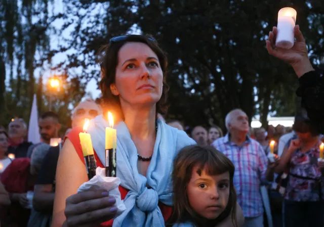 Tłumy ludzi na ulicach polskich miast. Protestują przeciwko trybowi reformy sądownictwa