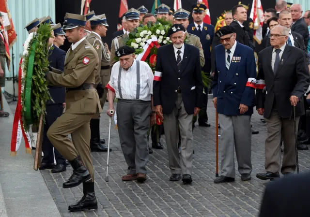 Weteran AK: Chcemy przekazać młodym etos powstania warszawskiego