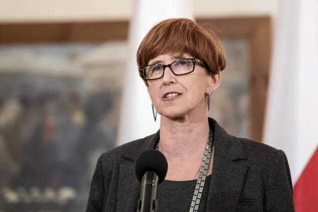 Rafalska: Na program 500+ do końca czerwca wydano ok. 29,7 mld zł z budżetu