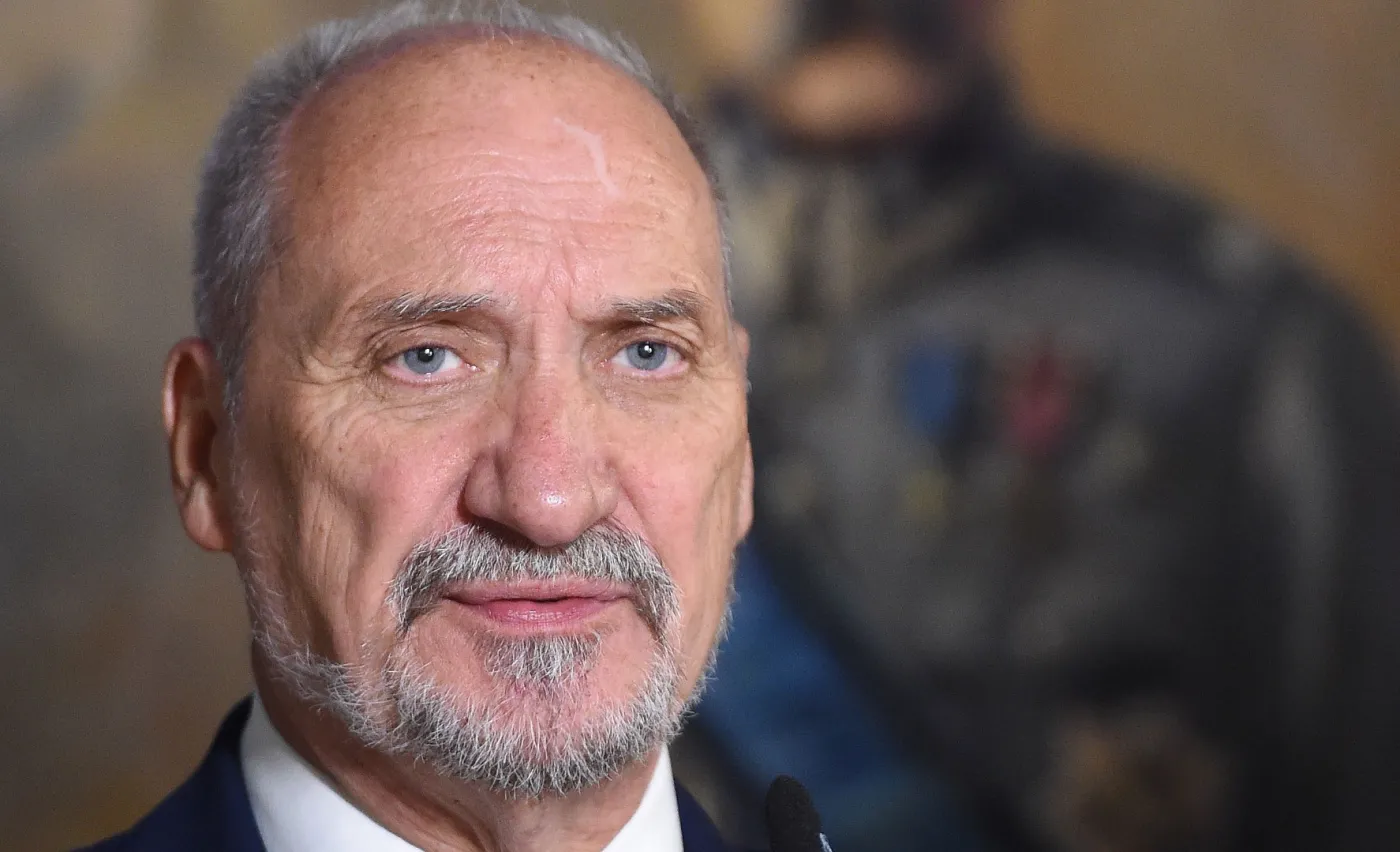 Nowoczesna: Prezydent nie może być ciągle upokarzany przez Macierewicza