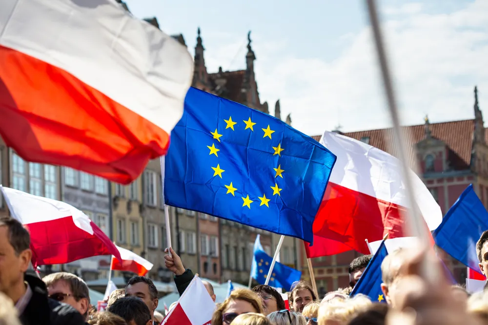 MSWiA odpowiada na zarzuty Amnesty International: Nie kierujemy się przynależnością partyjną, narodowościową, etniczną czy religijną
