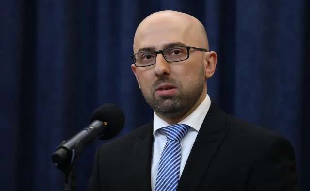 Łapiński: Prezydent osobiście przekaże prezesowi PiS ocenę poprawek PiS