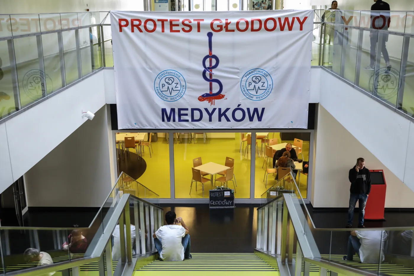 Nowy protest w szpitalach: Lekarze odmawiają pracy powyżej 48 godzin