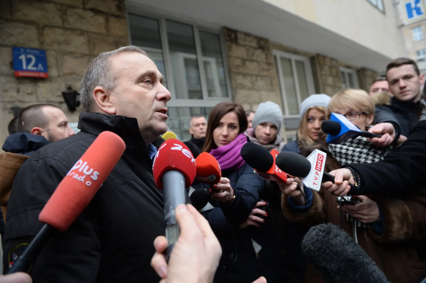 Schetyna: Posłowie zostają na sali plenarnej Sejmu do 20 grudnia