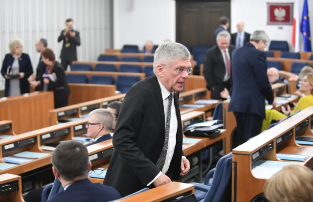 Senat bez poprawek przyjął budżet na 2017 r.. Ustawa idzie do podpisu prezydenta