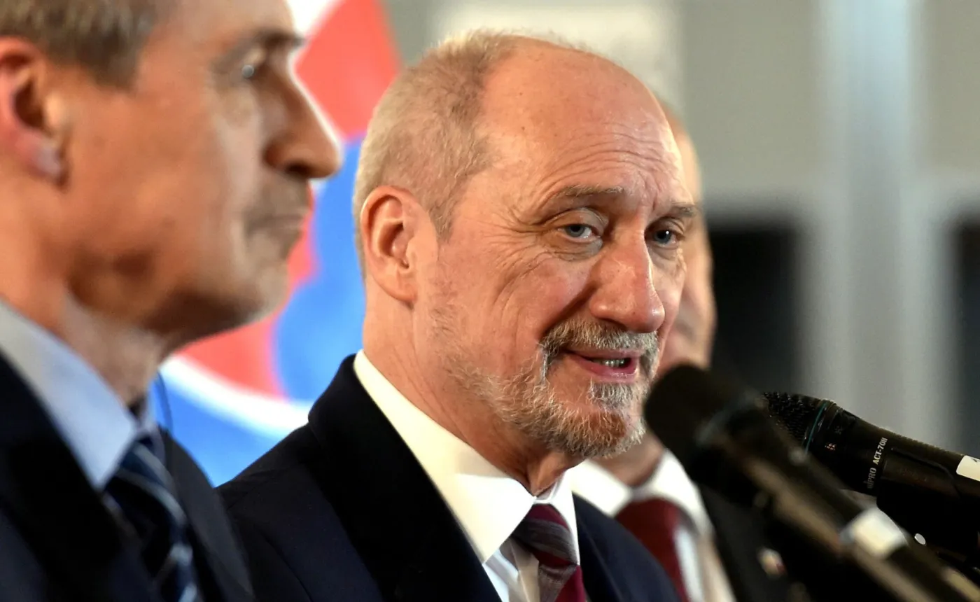Macierewicz: Najwyższy czas, by NATO włączyło się w wyjaśnianie katastrofy smoleńskiej