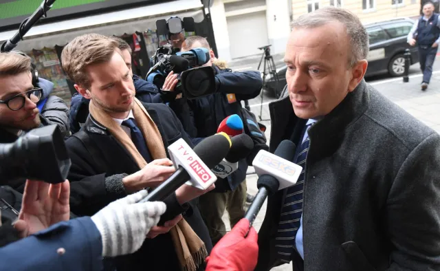 Schetyna: Polityka europejska PiS wyprowadza nas z Unii Europejskiej