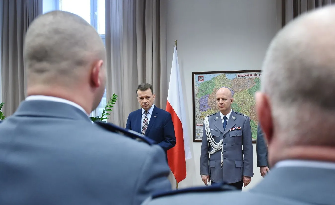 Błaszczak: Rząd unieważnił dokument dotyczący polityki migracyjnej Polski