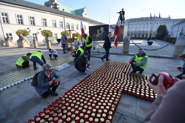 Przed Pałacem Prezydenckim odbył się Apel Pamięci