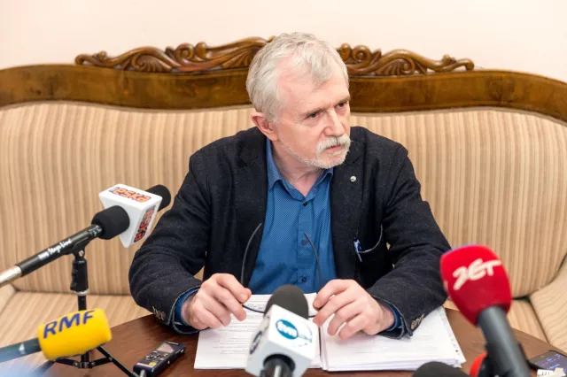 Wojewoda wstrzymał uchwałę o odwołaniu Morawskiego