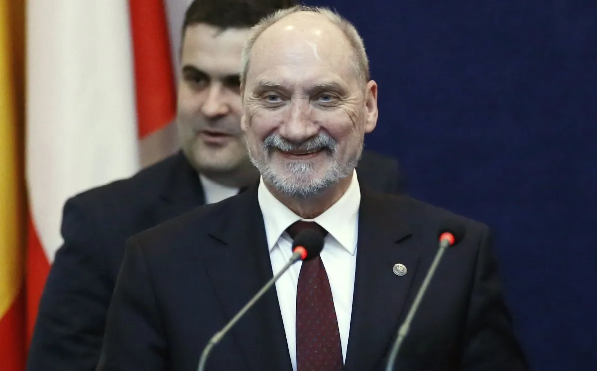 Wiceszef MON: Dziś oddaję raport o obronności w ręce ministra