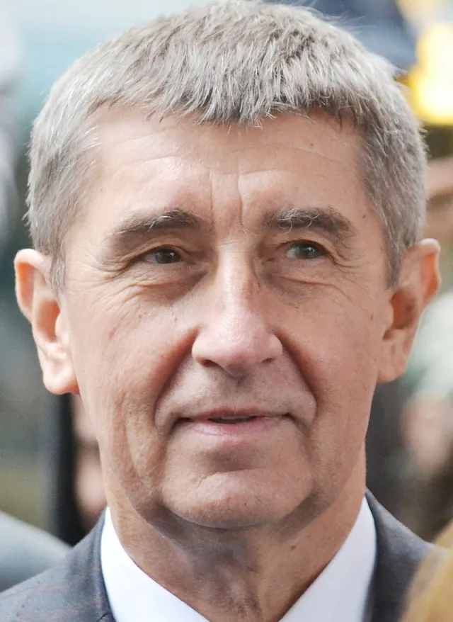 Czeski premier ostrzega przed zamykaniem wewnętrznych granic w UE