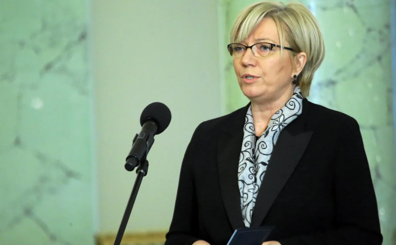 Administracyjne sądy chowają głowę w piasek. Julia Przyłębska uznawana za prezesa TK