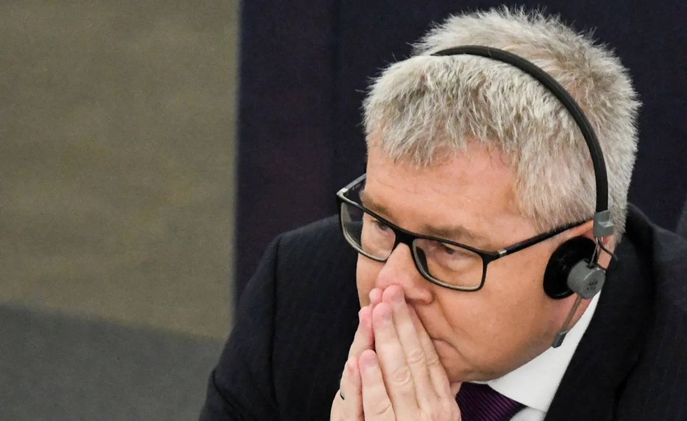 Krasnodębski na miejsce Czarneckiego? Schetyna: Posłowie PO zagłosują za Polakiem