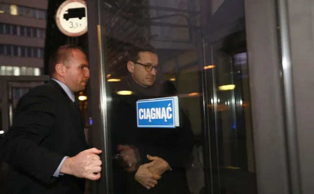 Parafianowicz: Kunderowska dyplomacja śmiechu i zapomnienia