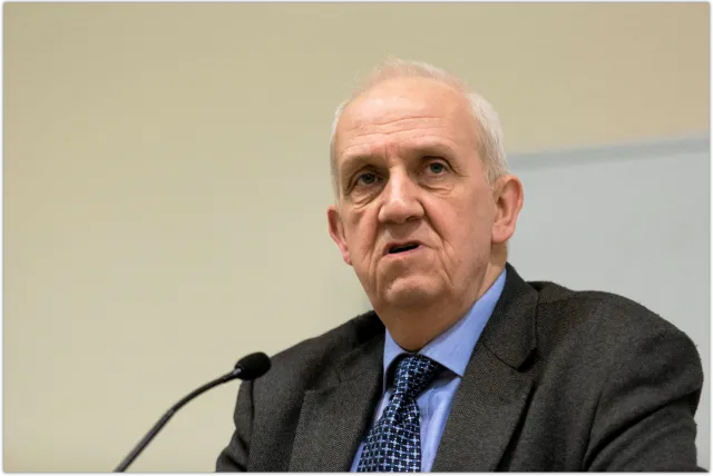 Prof. Friszke: Pokolenie Marca '68 po konfrontacji z władzą było już zawsze przeciw niej
