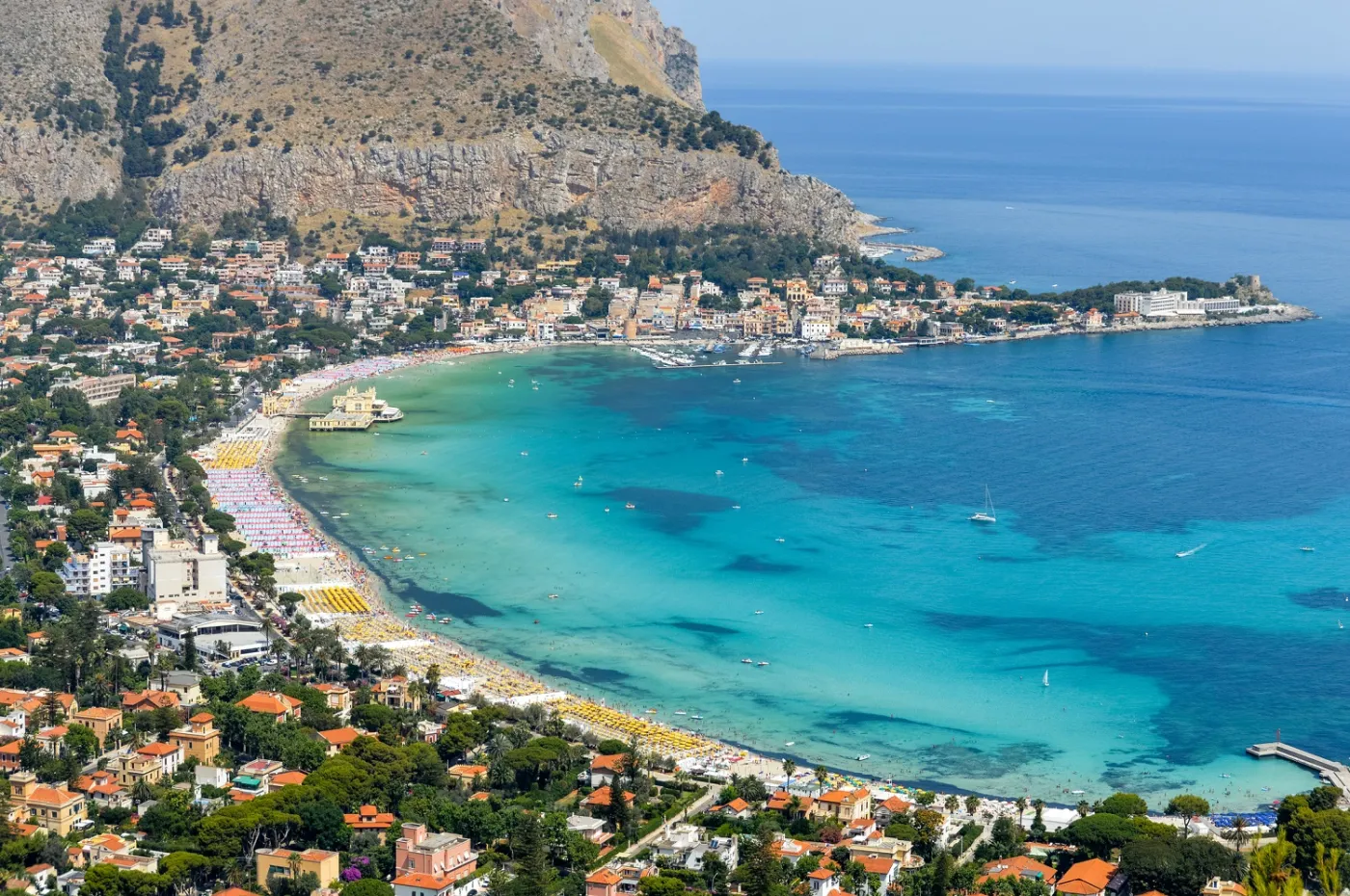 3301725-mondello-sycylia.jpg