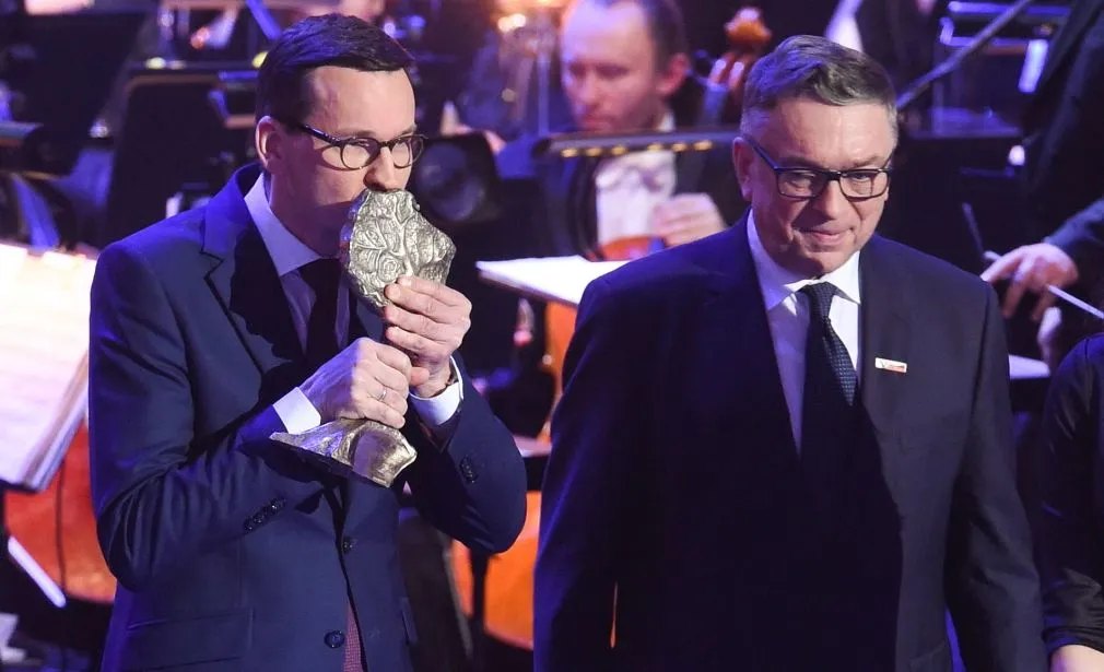 Morawiecki: Wszyscy ministrowie zwrócili nagrody, temat zamknięty