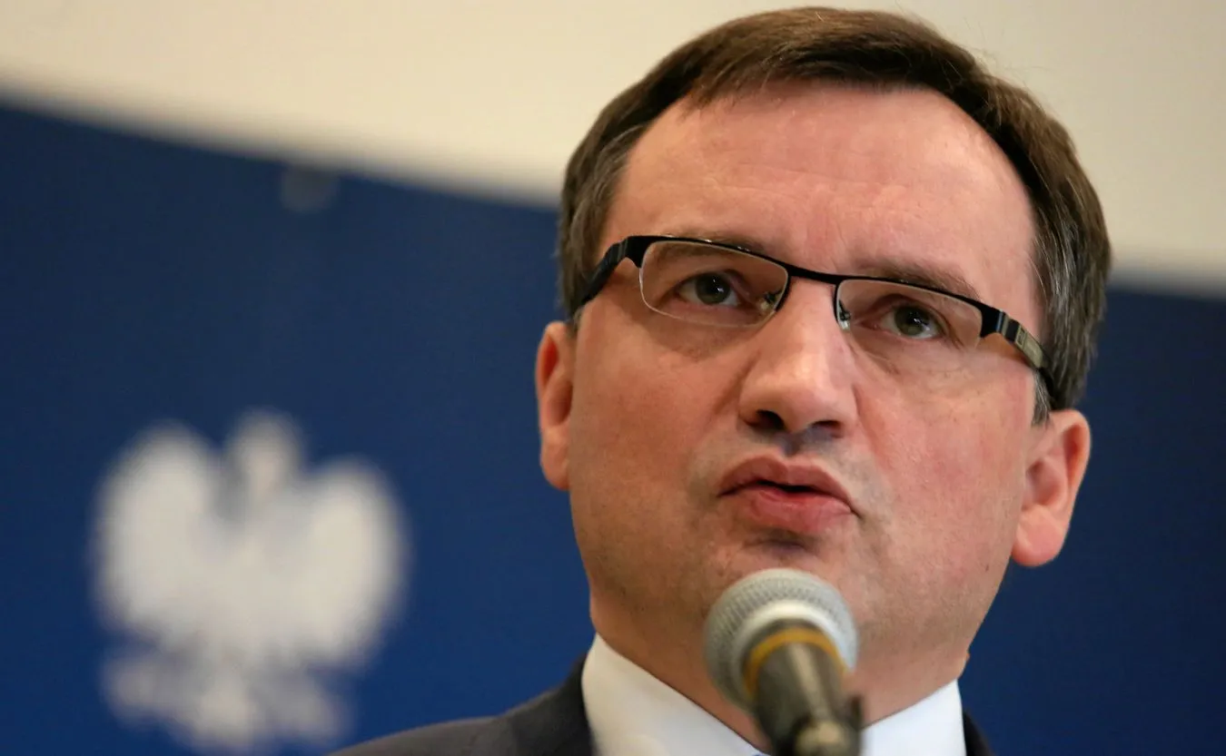 Spór o praworządność. Ziobro oskarża KE o utrzymywanie sporu z Polską