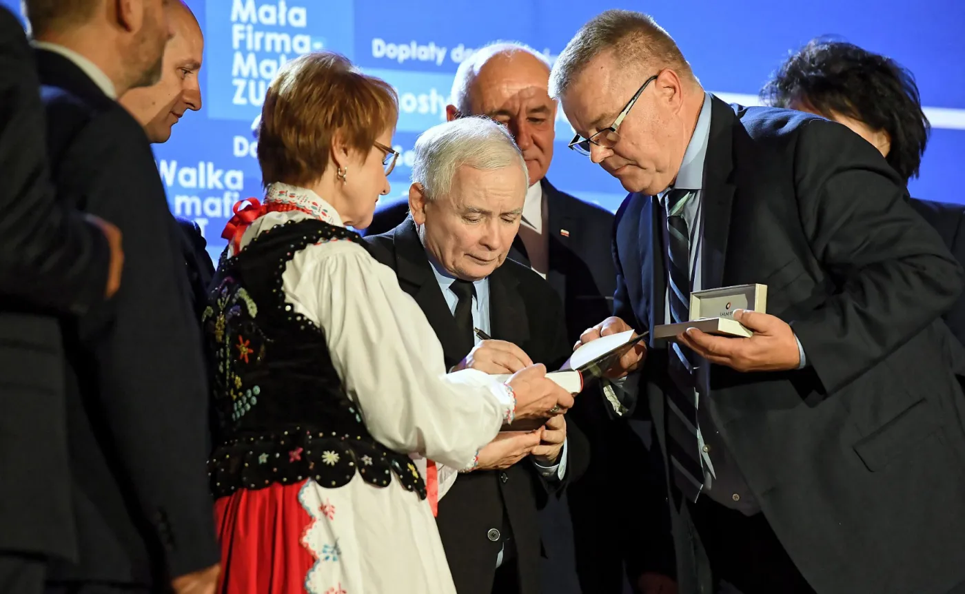 Prezes PiS: Nie zaproponowałem Jakiemu członkostwa w PiS. On chce być bezpartyjny