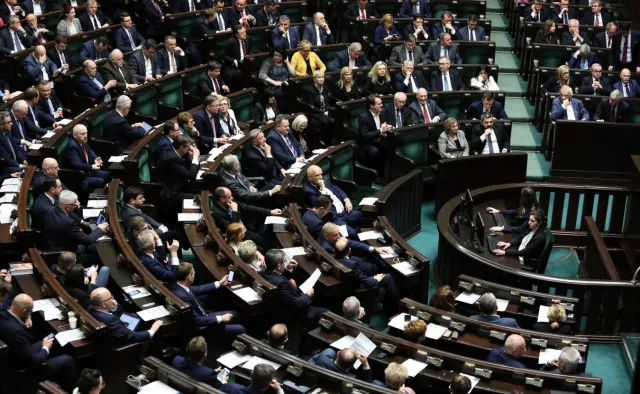 PiS składa trzy poprawki do projektu dotyczącego sądów i wniosek o niezwłoczne trzecie czytanie