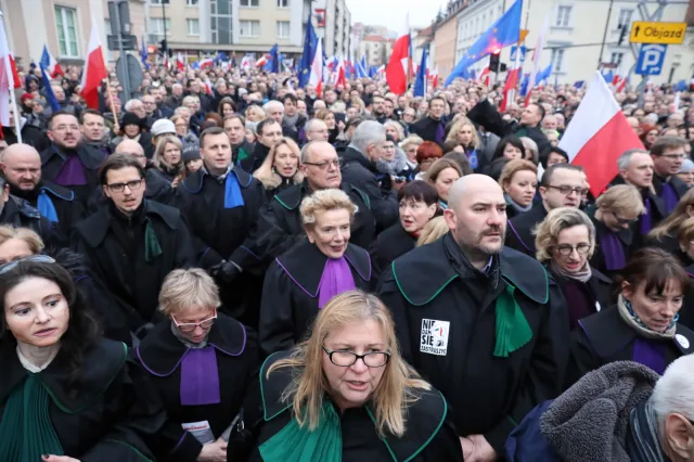 Marsz tysiąca tóg w Warszawie. Prezydent: Rzeczywiście - najbardziej mordercza jest hipokryzja