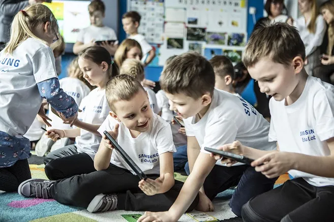 Samsung zachęca: bądź przewodnikiem swojego dziecka w cyfrowym świecie