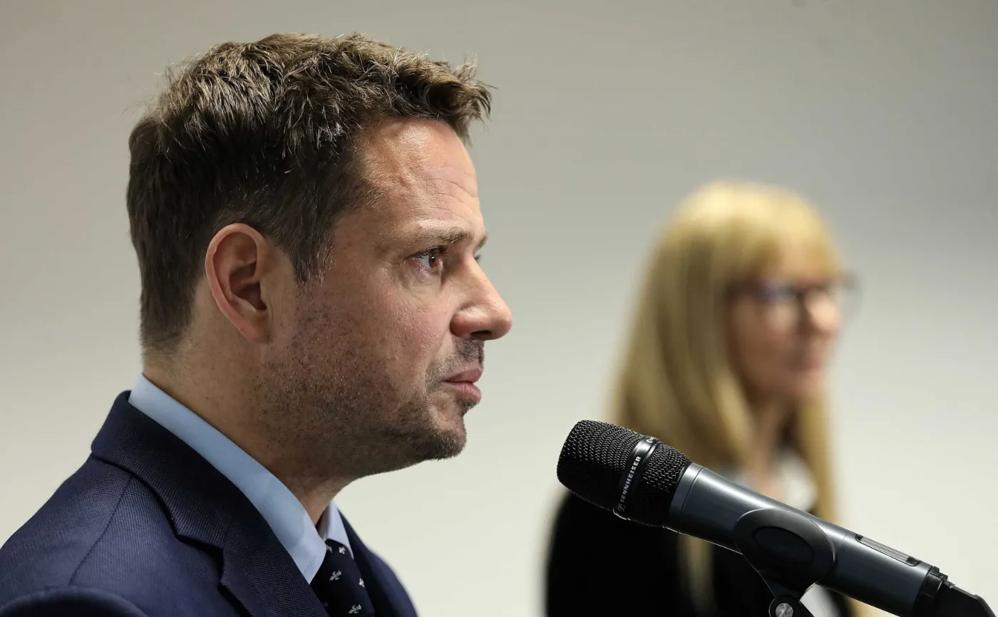 Trzaskowski: Egzamin ósmoklasisty i maturę należy przełożyć