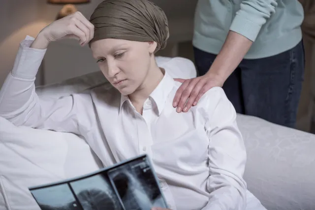 Rząd tylko mówi o leczeniu nowotworów. Obietnice są niespełniane od lat